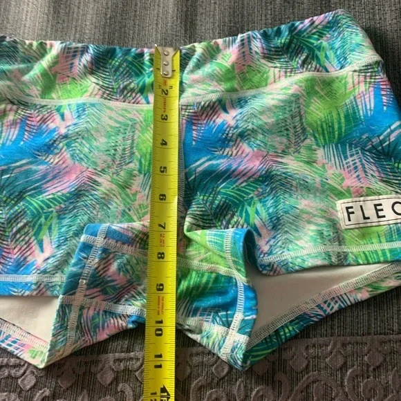 FLEO Iridescent Tropical Hawaiian Palm Tree Print Shorts Pink Green Blue Large - Picture 9 of 9